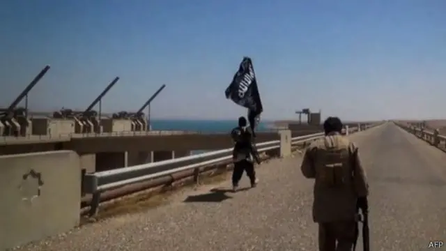 تمكن مسلحو تنظيم الدولة الإسلامية من الاستحواذ على البنى التحتية الرئيسية، مثل سد الموصل.