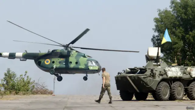 乌克兰军方发言人安德里·李森科（Andriy Lysenko）说，来自基辅的武装力量已经将顿涅茨克从反对派主要集中地卢甘斯克处切断。