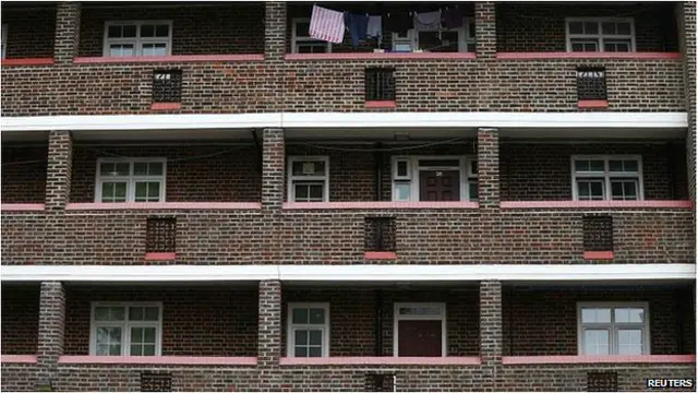 反对党工党指责联合政府未能控制住社会保障开支，并称英国的住房福利津贴未降反升。