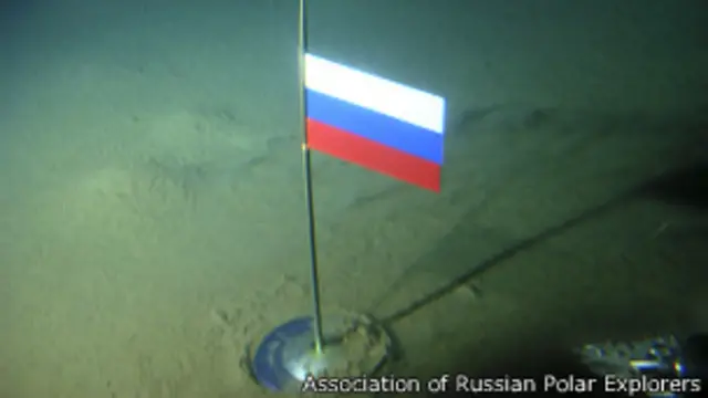 Российский флаг на дне Ледовитого океана