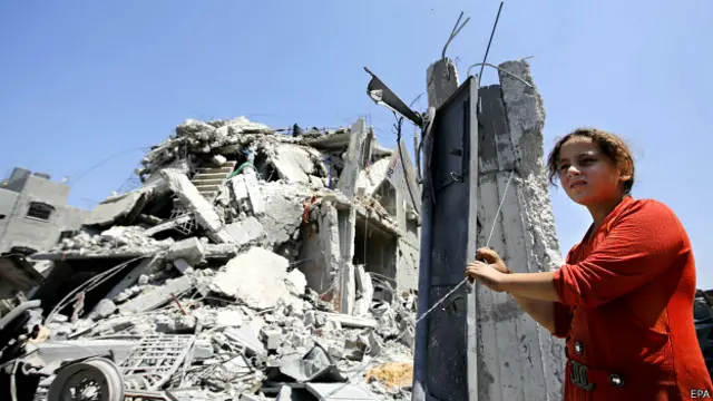 بیت حانون، شمال غزه. با شروع آتشبس موقت ساکنان غزه به خانههای ویرانشده بازگشتند