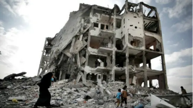 قتل في الصراع نحو 2000 شخص، من بينهم أكثر من 1900 فلسطيني.