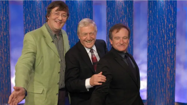 Em 2002, ele apareceu no programa de TV do Michael Parkinson com o ator, escritor e comediante Stephen Fry. (Crédito: BBC)
