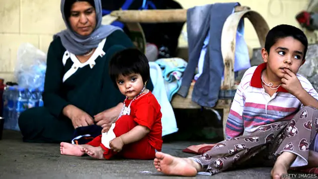 نزدیک به ۷۰۰ هزار ایزدی در عراق از زمان پیشروی‌های نیروهای دولت اسلامی از خانه و کاشانه خود آواره شده‌اند