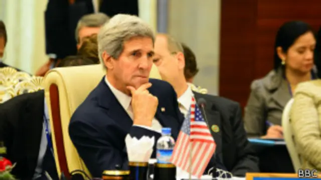 ဂျွန်ကယ်ရီ နေပြည်တော်မှာ အာဆီယံ ထိပ်သီး အစည်းအဝေး တက်ခဲ့စဉ်။