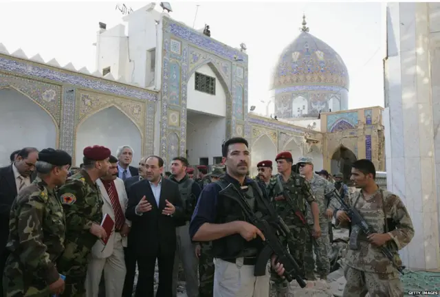 تكثف الصراع الطائفي عقب هجوم متمردين من السنة على مسجد شيعي في مدينة سامراء في 2006.