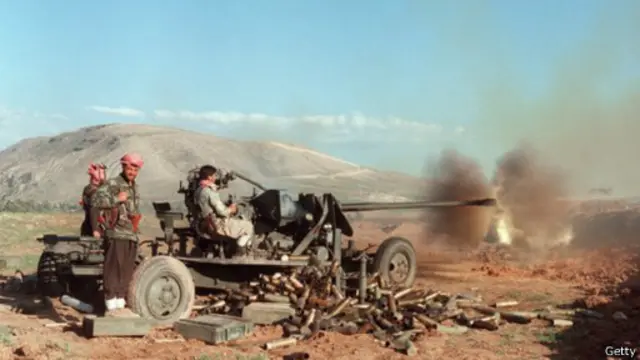 يقول الرئيس العراقي إن قوات البيشمركة لا تملك القوة العسكرية الي تمكنها من مواجهة تنظيم "الدولة الإسلامية".