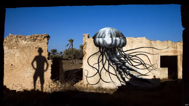 اریاد د تونس هغه لرغونې سیمه ده، چې د یهودي، مسلمانانو او مسیحیانو د واکمنیو پرمهال یو شان وه. 