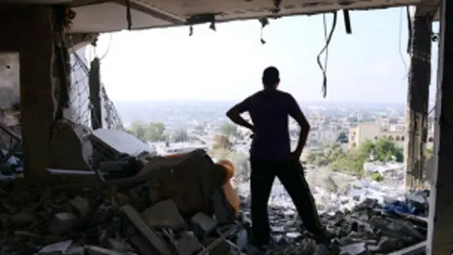 اسرائیلی اہلکار کا کہنا ہے کہ فوج کو راکٹ حملے کا جواب دینے کو کہا گیا ہے