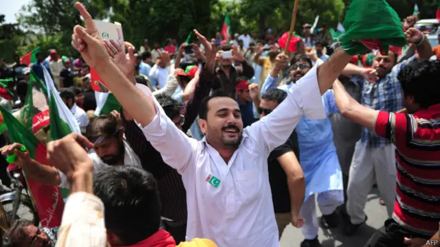 آزادی مارچ 14 اگست کی صبح 10 بجے زمان پارک لاہور سے روانہ ہو گا اور ہم ’شریف خاندان کی بادشاہت ختم کر کے رہیں گے: عمران خان