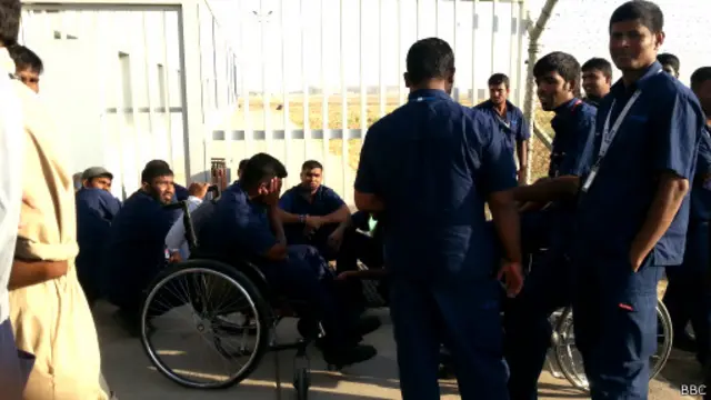 එර්බිල් ජාත්‍යන්තර ගුවන් තොටුපලේ පිරිසිඳු කිරීමේ සේවයේ නිරතව සිටි ශ්‍රී ලාංකිකයෝ 