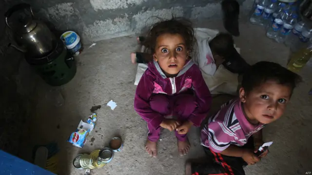 Refugiados piden ayuda 