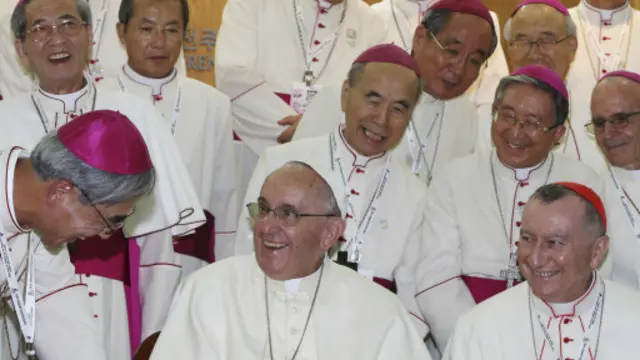 سيحضر البابا قداسا للتصالح وقداسا للشباب الكاثوليك خلال الزيارة.