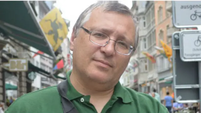 Алишер Таксановга кўра, ўзбек пахтасидан энг юқори мансабдаги бир ҳовуч амалдорлар ва уларнинг оилалари фойда кўришади