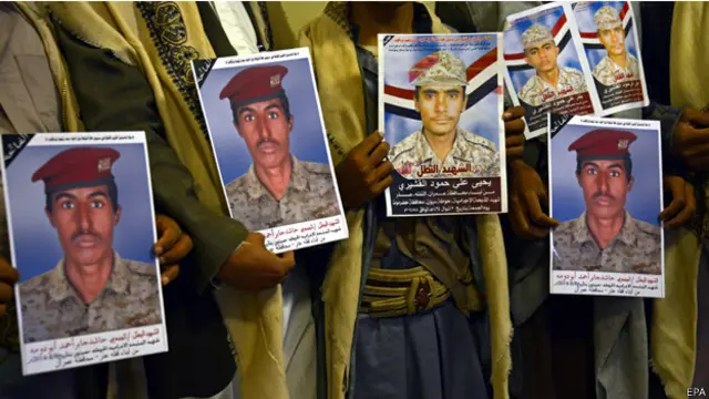 ذوو الجنود القتلى يطالبون الحكومة بالاقتصاص من قتلتهم