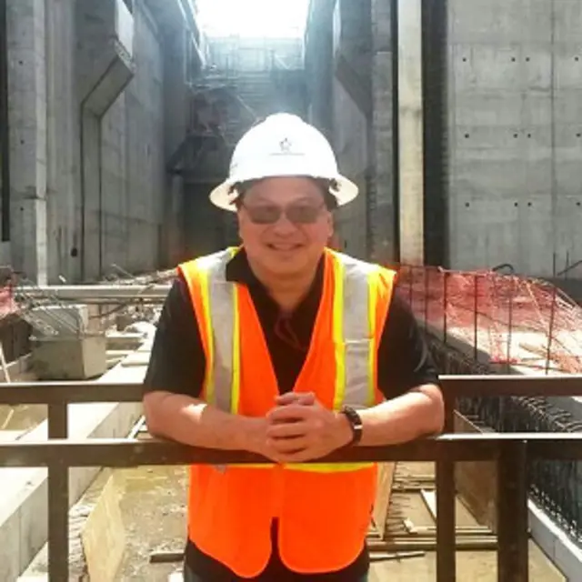 巴拿马运河管理局中华裔菁英之一的高级工程师黄华昌