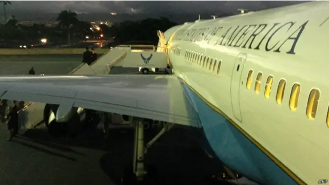 كان وزير الخارجية كثير الشكوى من طائرته القديمة التي سبق لها ان اصيبت باعطال