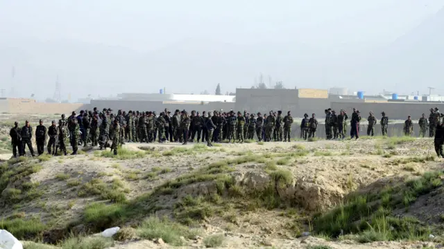 بلوچستان کے وزیر داخلہ میر سرفراز بگٹی نے بتایا کہ اس کارروائی کے دوران سیکورٹی فورسز کے سات اہلکار زخمی ہوئے جن میں پولیس کے چار، آرمی کے دو اور ایف سی کا ایک اہلکار شامل ہے۔