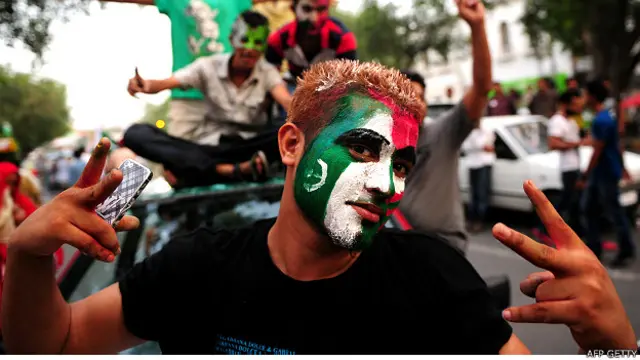 इमरान के समर्थक