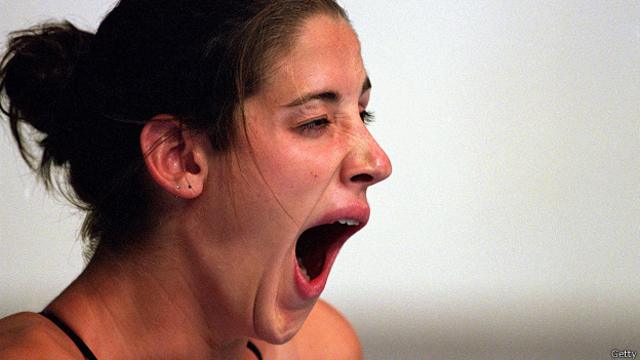 Почему человек зевает и что значит, когда зеваешь?