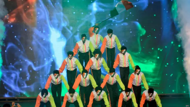 'हैप्पी न्यू ईयर' फिल्म के कलाकार 