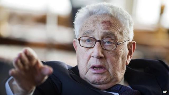 Theranos tiene algunos accionistas muy poderosos, como Henry Kissinger.