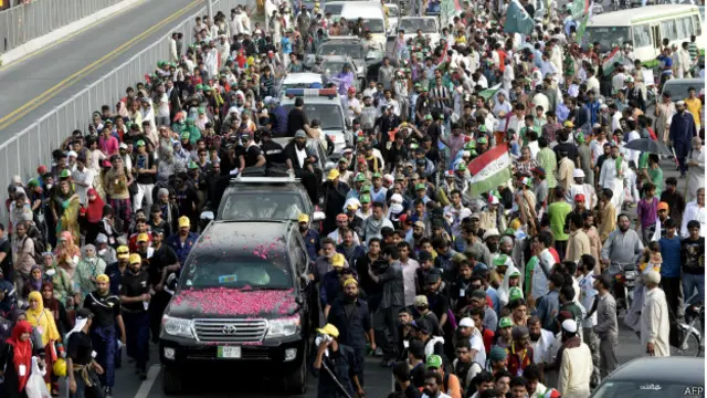 ۔۔۔عوامی تحریک کا انقلاب مارچ عمران خان کے آزادی مارچ سے بڑا ہے