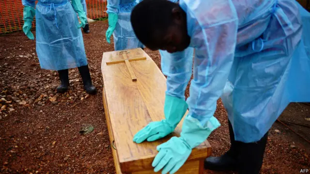 وباء إيبولا