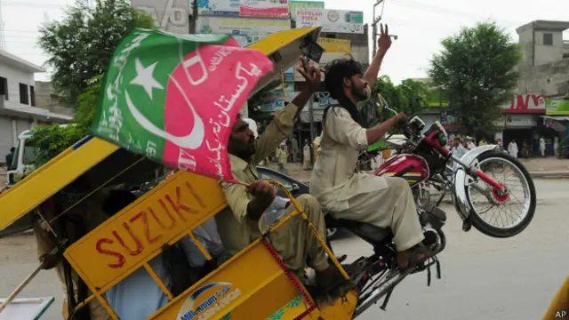 इमरान ख़ान समर्थक