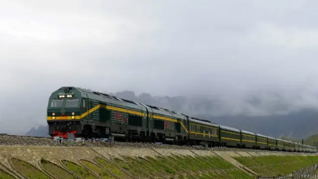 連接拉薩和日喀則的拉日鐵路8月15日開通。