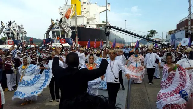 巴拿馬運河通航一百年為巴拿馬帶來了高速經濟增長,但也造成了昂貴的社會代價。