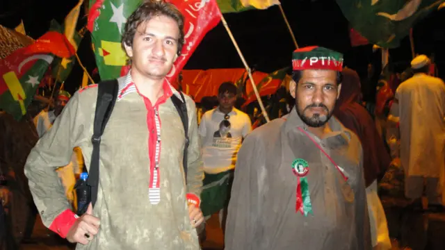 جلوس کے استقبال کے لیے خیبرپختونخوا اور فاٹا سے آنے والے کارکن پہلے ہی موجود تھے۔