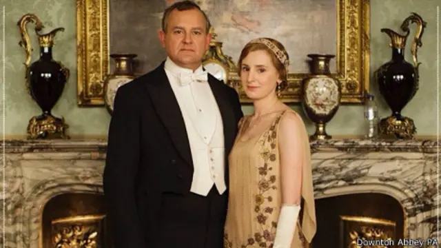 Foto promocional de Downton Abbey com garrafa plástica | Foto: PA
