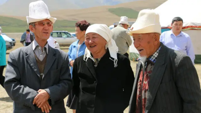 Быйыл Суусамыр өрөөнүндөгү малчылардын балдары үчүн үч жайлоо бала бакчасы ачылган.