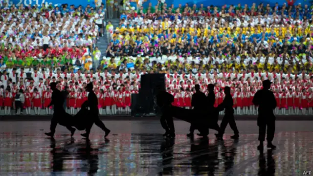 204个国家的近3800名运动员参加比赛