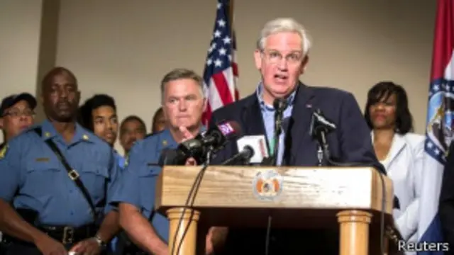 El gobernador Nixon calificó la publicación del video de "incendiaria".