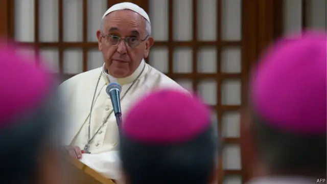 教皇方济各在韩国海美殉教者圣地展览馆内向亚洲各地主教讲话（17/8/2014）