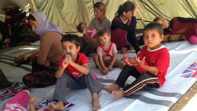 پایگاه موقت ایزدی‌ها در کوه‌های سنجار شمال عراق. عکس: شهرام حیدری، تصویربردار بی‌بی‌سی در اربیل عراق