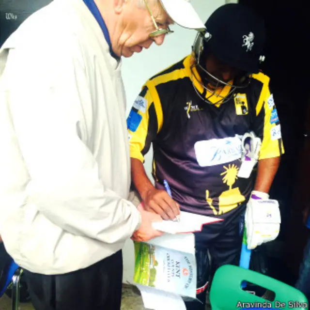 'අරවින්දගෙන් තවමත් සමරු සටහන් ගැනීමට පොරකන අයගෙන් අඩුවක් නැහැ.’