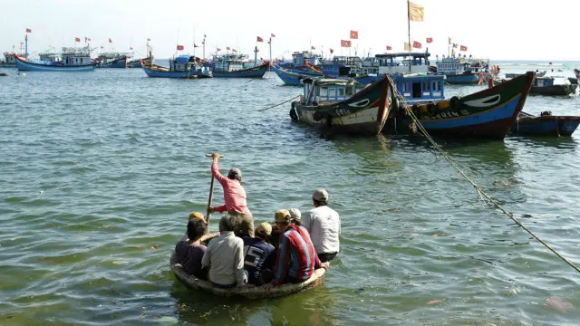 Các tàu cá ở huyện đảo Lý Sơn, tỉnh Quảng Ngãi