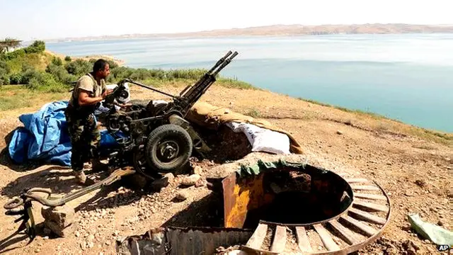 Các quan chức Kurd nói họ đã gần kiểm soát được toàn bộ đập Mosul