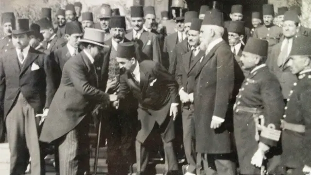 امان الله خان په ترکیه کې ډېر ونازول شو، او د خپل هېواد لپاره یې د کمال اتاترک له پروګرامونو ګټه واخیسته.‌