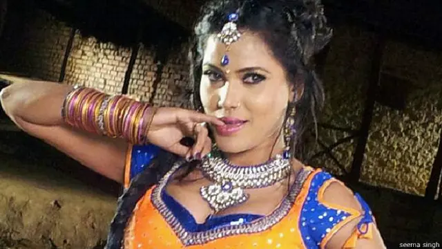 بھوجپوری فلموں میں آئٹم سانگز پر بہت توجہ دی جاتی ہے اور شاید یہی سیما سنگھ کی مقبولیت کا سبب ہے
