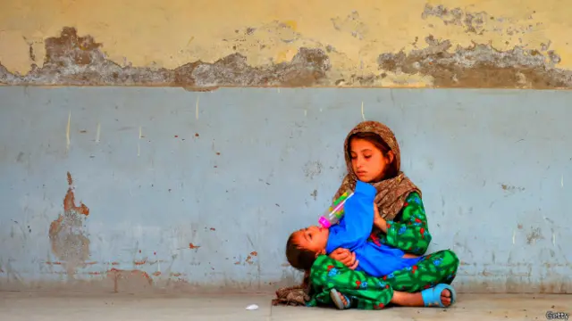 دس لاکھ افراد کن حالات میں ہیں، کسی کو کچھ پتہ نہیں