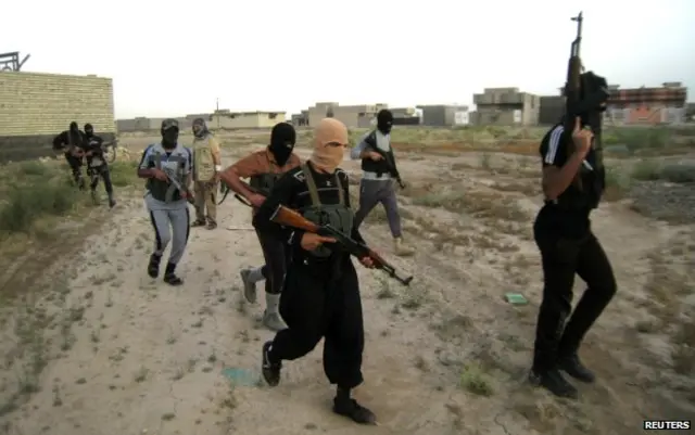 आईएस में चरमपंथियों में बहुत से विदेशी भी शामिल हैं