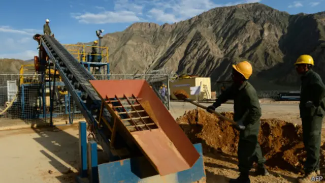 عدم تصویب قانون معدن به گفته دولت باعث فرار سرمایه و کاهش کمکهای دولتی شده است