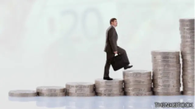 Ryan sugiere presentarle al jefe un plan de lo que puede hacer por la empresa.