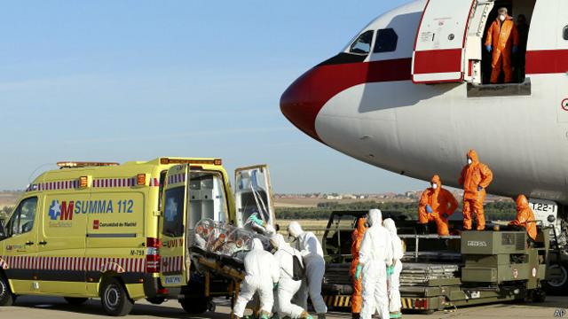 Los expertos señalan que las posibilidades de contraer enfermedades dentro de un avión son limitadas.