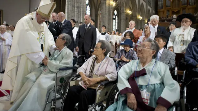 教宗方濟各會見二戰期間的韓國慰安婦