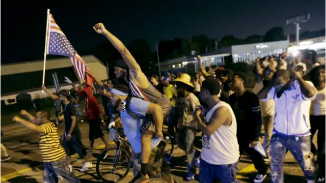 Демонстрация протеста в Фергюсоне